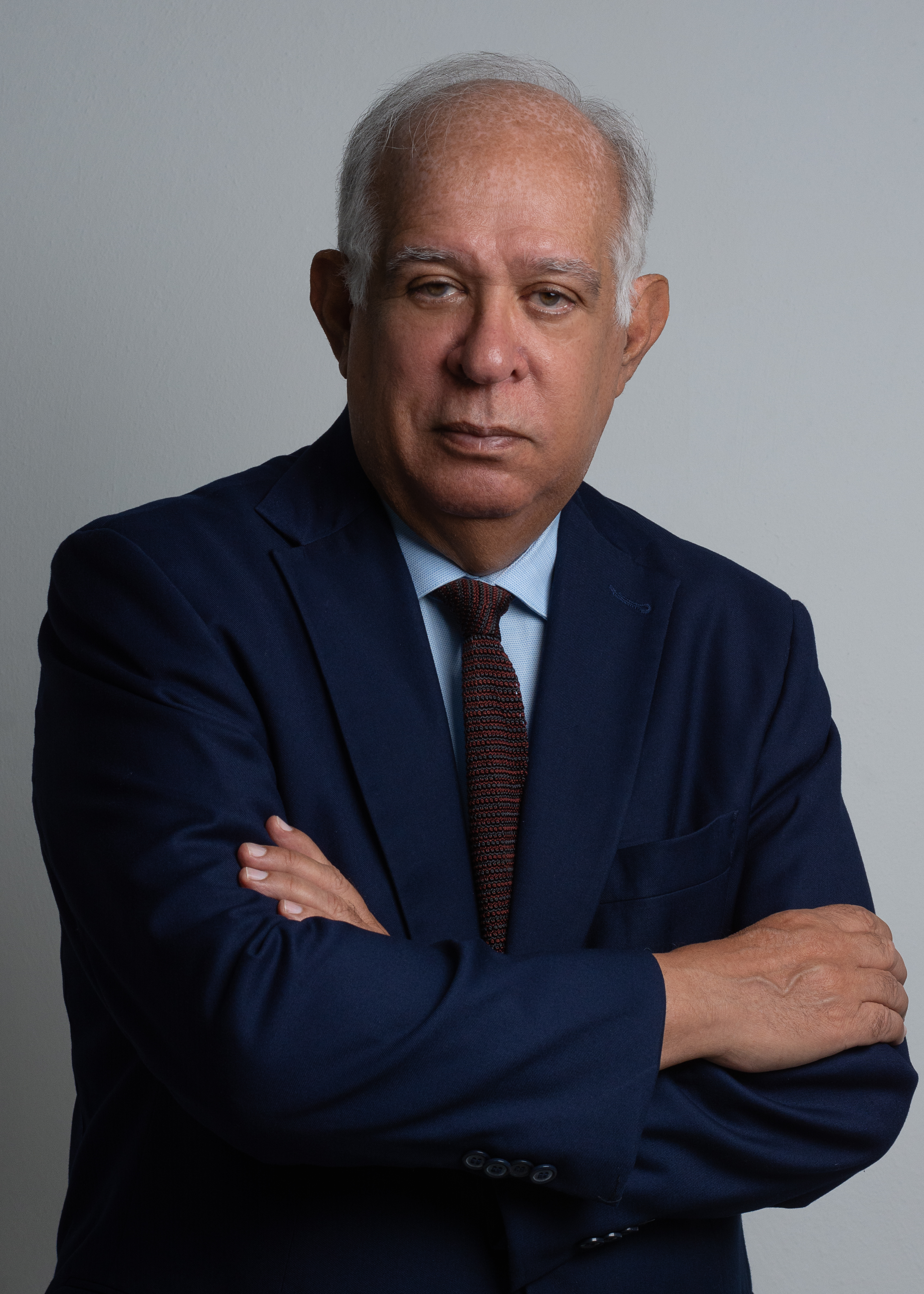 Dr. Francisco Valdés Ugalde 